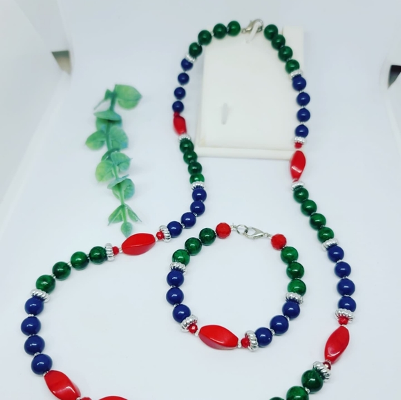 Lapis Lazuli, Malachite and Coral Necklace and bracelet set ๐ - Picture 2 of 3